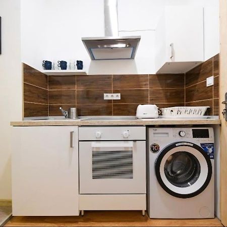 1 Bedroom Flat In Nyar Str., Central Budapeszt Zewnętrze zdjęcie