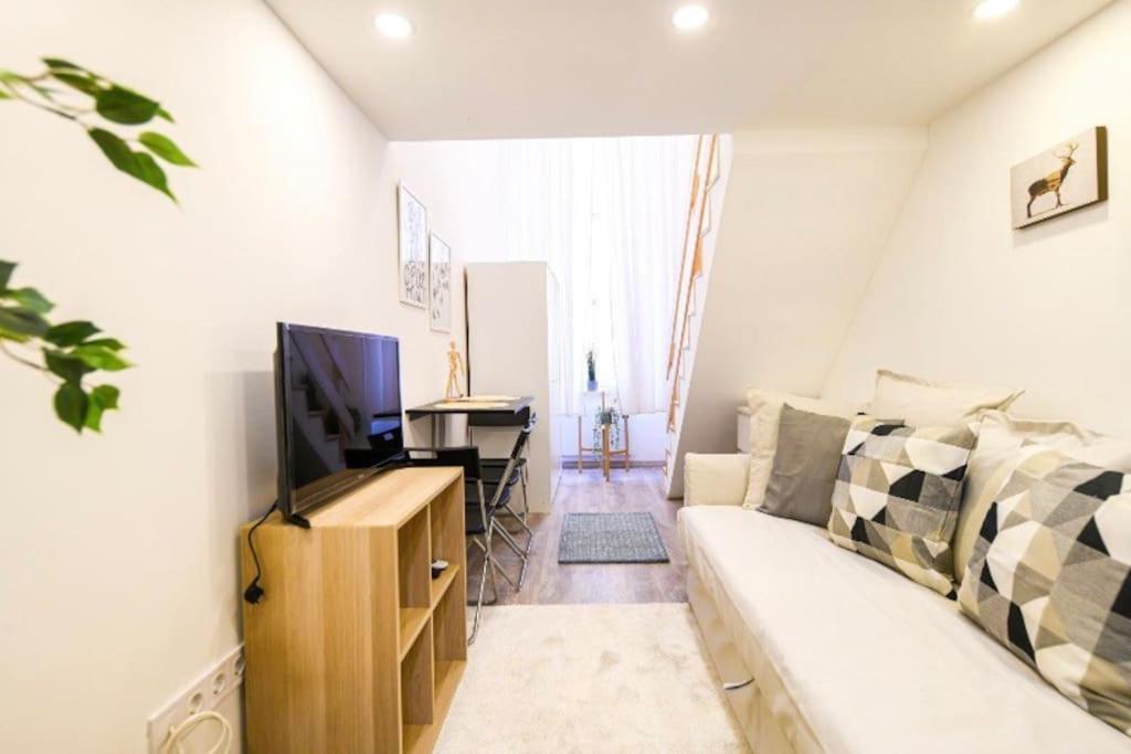 1 Bedroom Flat In Nyar Str., Central Budapeszt Zewnętrze zdjęcie